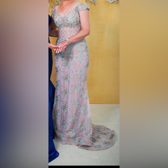 MNM COUTURE - Picture 4 of 11